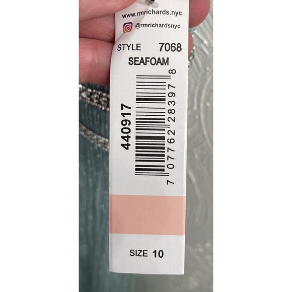 R&M Richards Long Crinkle Pleated Sleeveless Dress Rhinestone Waistband 10 Green - Picture 5 of 10